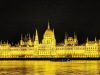 Parlamentsgebäude bei Nacht